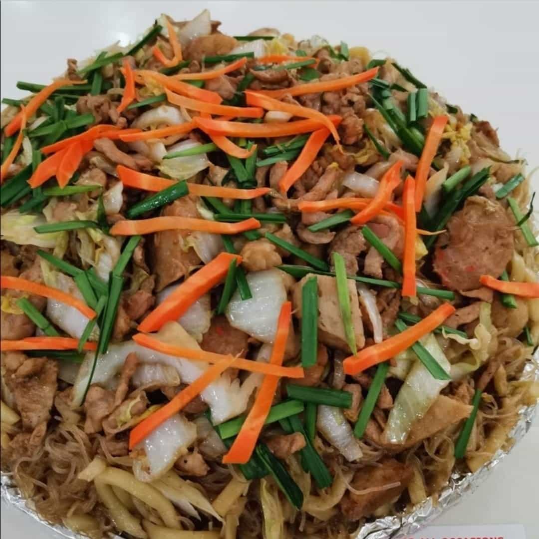 Pancit sa Bilao